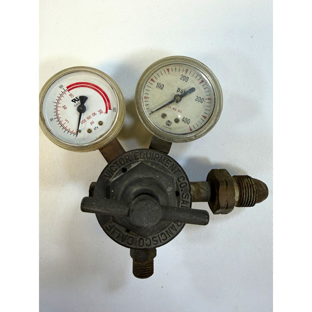 Vintage Victor Equipment Co VTS 60-20 Two Stage Brass Gas Regulator CGA 580